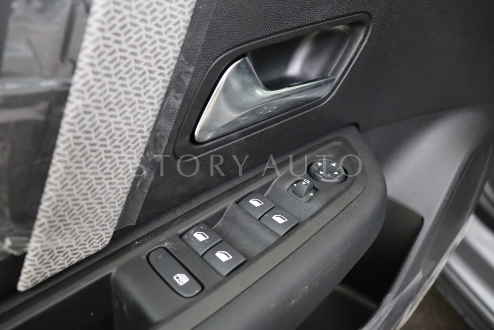 vr7bahnl2se000947-13